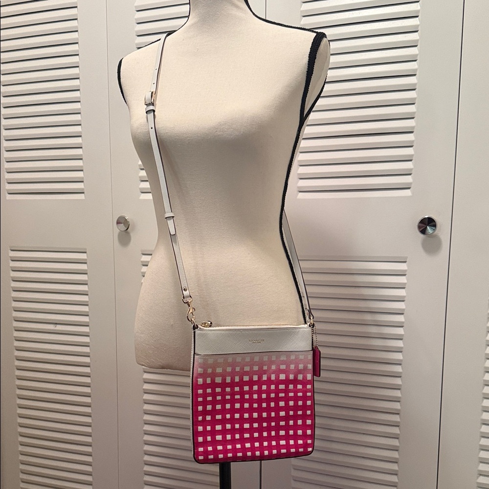 Coach Saffiano Leather Ombré Gingham Crossbody Swingpack Ruby Pink Bag Purse